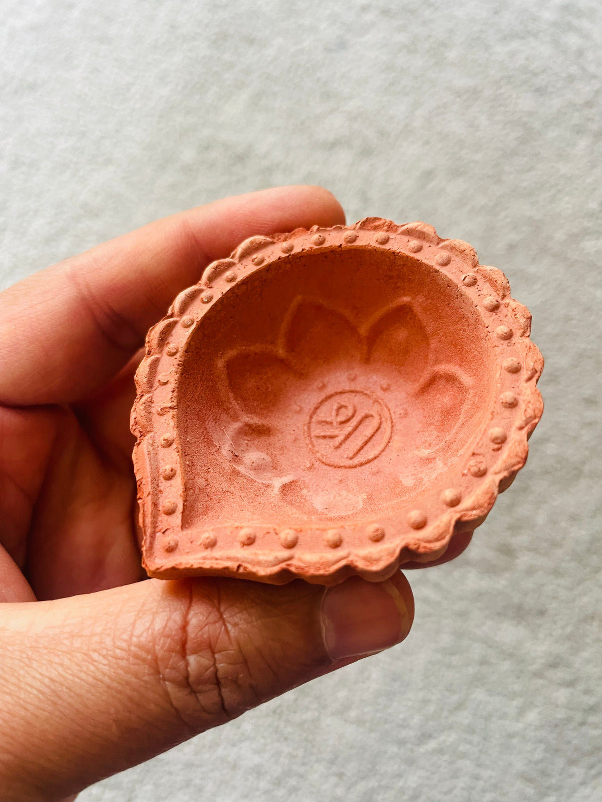 Plain Terracotta Diyas – Different Sizes & Shapes