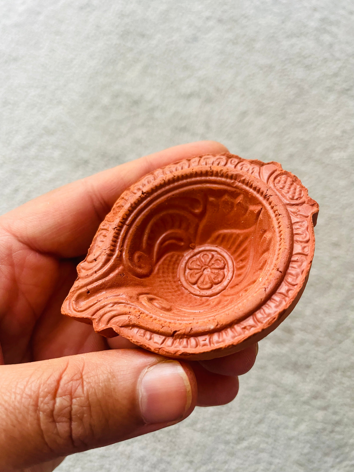 Plain Terracotta Diyas – Different Sizes & Shapes