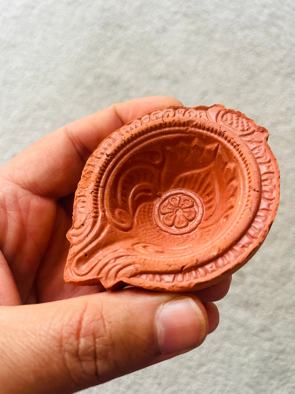 Plain Terracotta Diyas – Different Sizes & Shapes