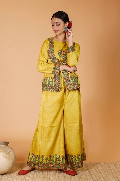 'Sunehri Phoolwari' Handpainted Madhubani Tussar Silk Kurta & Bandi Set