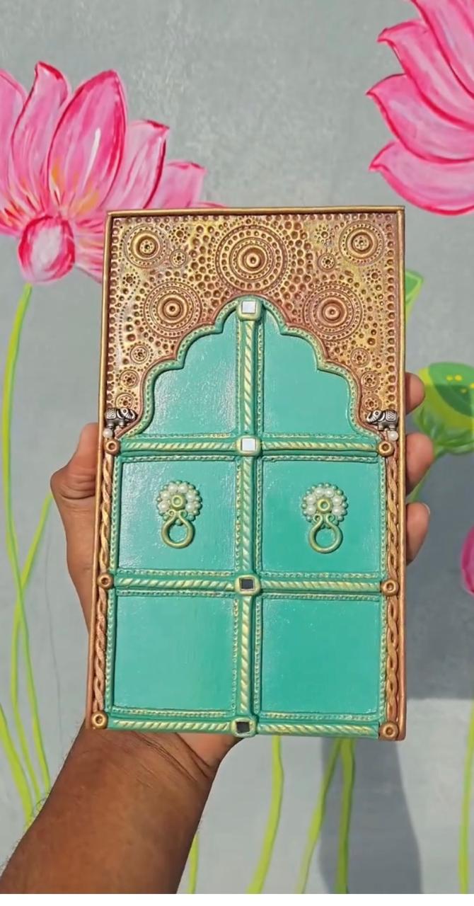 Cute Rajasthani  Lippan Art Door for Wall Hanging – Set of 2